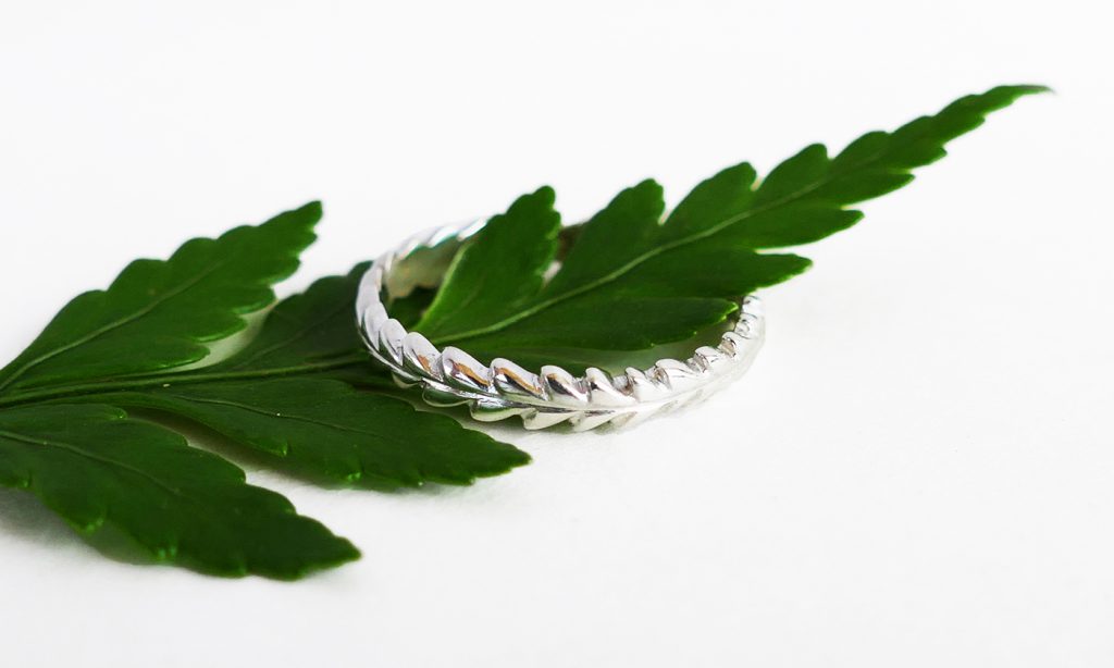 Leafy Wreath Ring