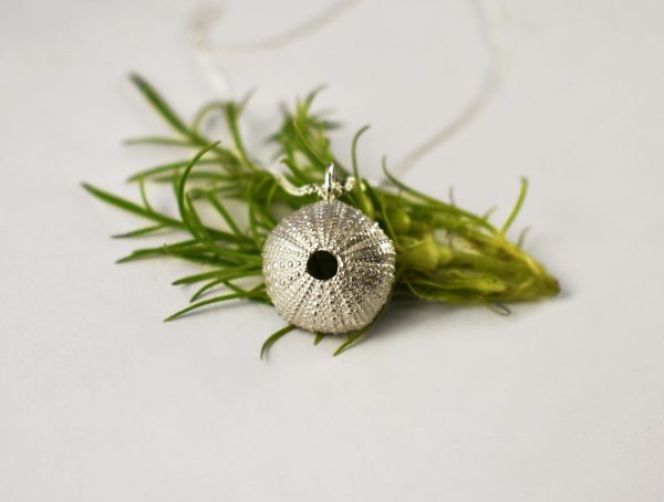 KJ115 Silver Sea Urchin Necklace 2