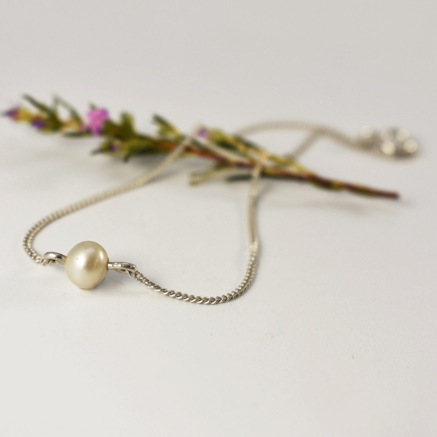 Dewdrop Pearl Bracelet
