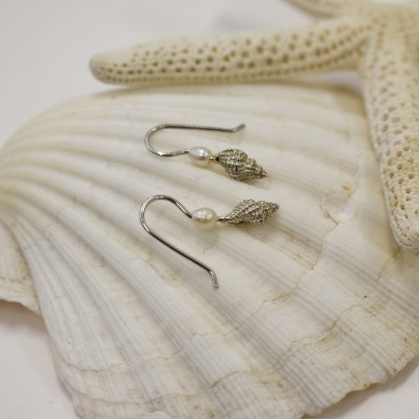Baby Conch Pearl Earrings