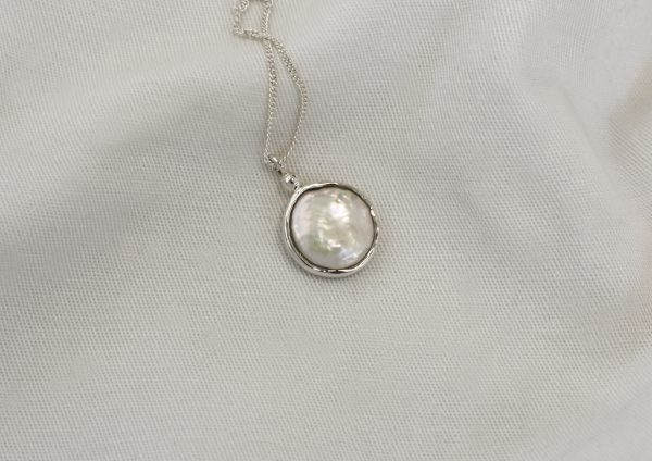 Silver Calypso Pearl Necklace