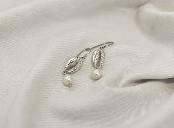 Silver Cowrie Pearl Earrings