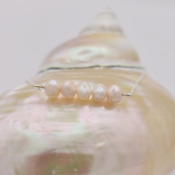 Pearlescent Necklace